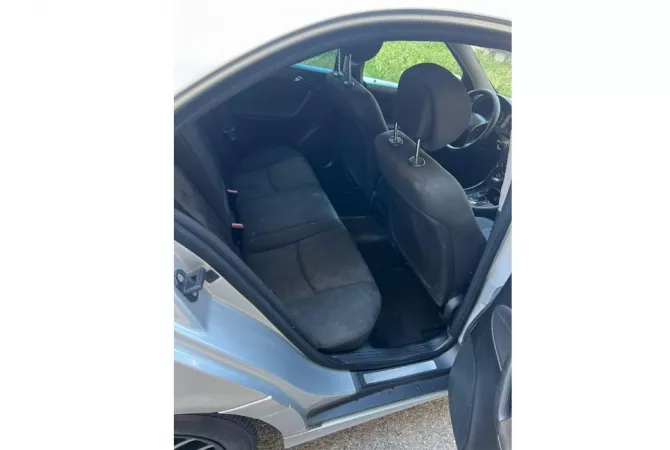 Auto in Vendita a Durazzo, Mercedes-Benz, 2005 Diesel,Kambio Automatik Pagamento 4,400  Euro.