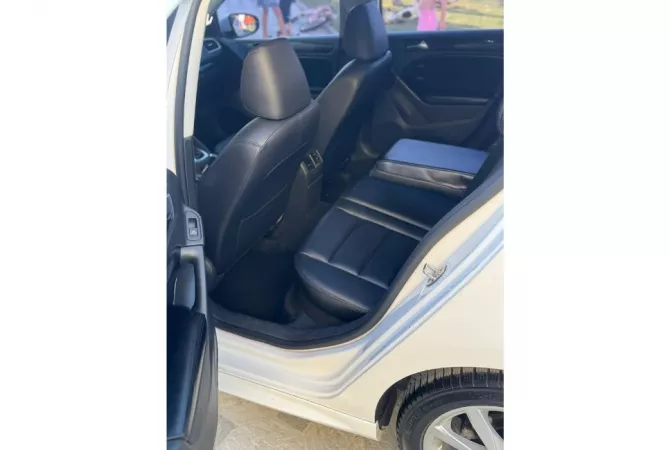 Auto in Vendita a Tirana, Volkswagen, 2013 Diesel,Kambio Automatik Pagamento 6,700  Euro.