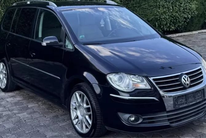 Auto in Vendita a Tirana - 4,900 Euro