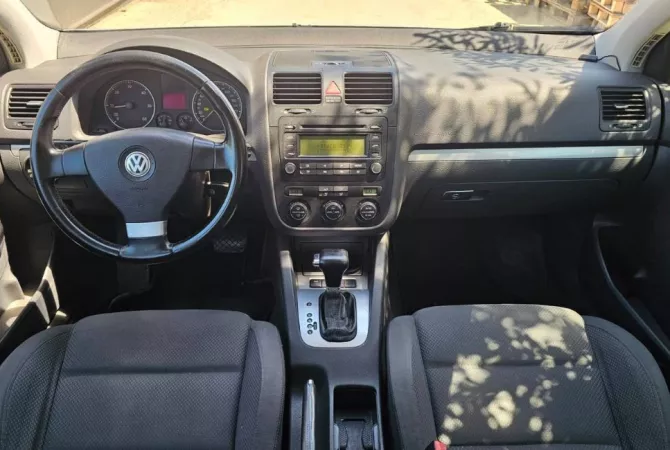 Auto in Vendita a Tirana - 3,400 Euro