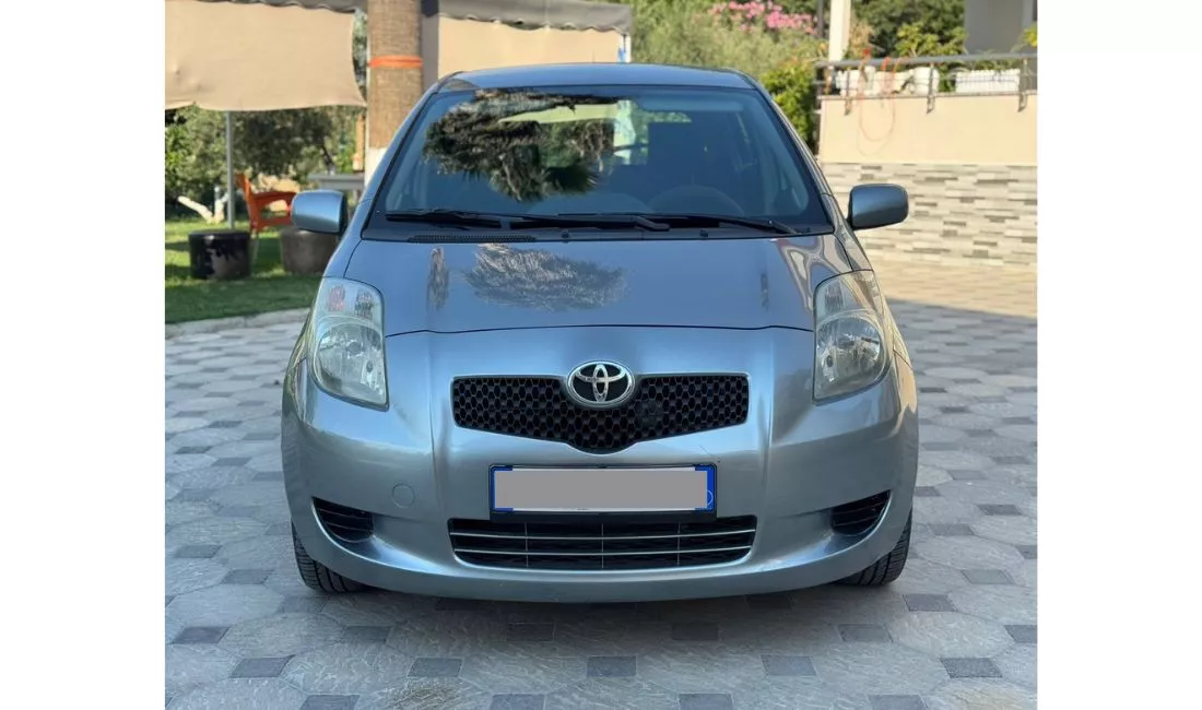 Auto in Vendita a Tirana, Toyota, 2006 Diesel,Kambio Automatik Pagamento 4,300  Euro.