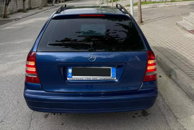 Auto in Vendita a Tirana - 320,000 Leke