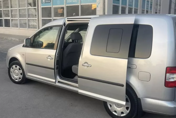 Auto in Vendita a Tirana - 6,000 Euro