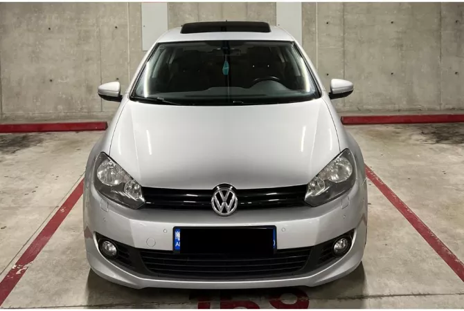 🚗 Volkswagen Golf 6 me qera per 40 Euro dita