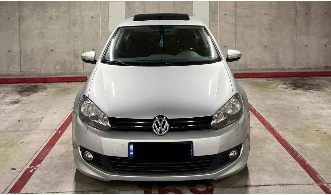 🚗 Volkswagen Golf 6 me qera per 40 Euro dita