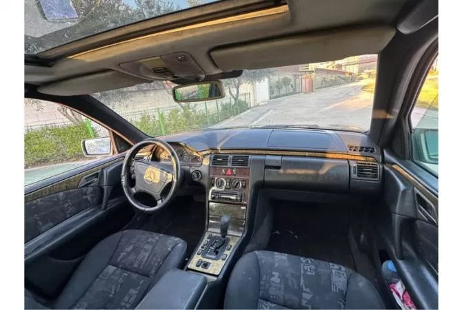 Auto in Vendita a Tirana - 1,800 Euro