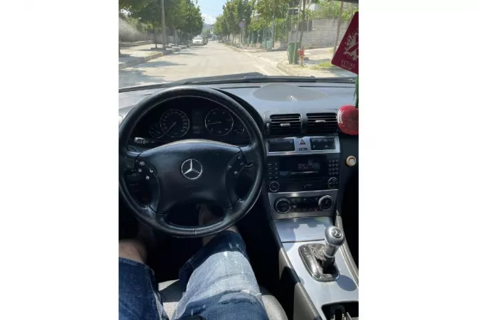 Makina ne shitje ne Tirane - 3,999 Euro