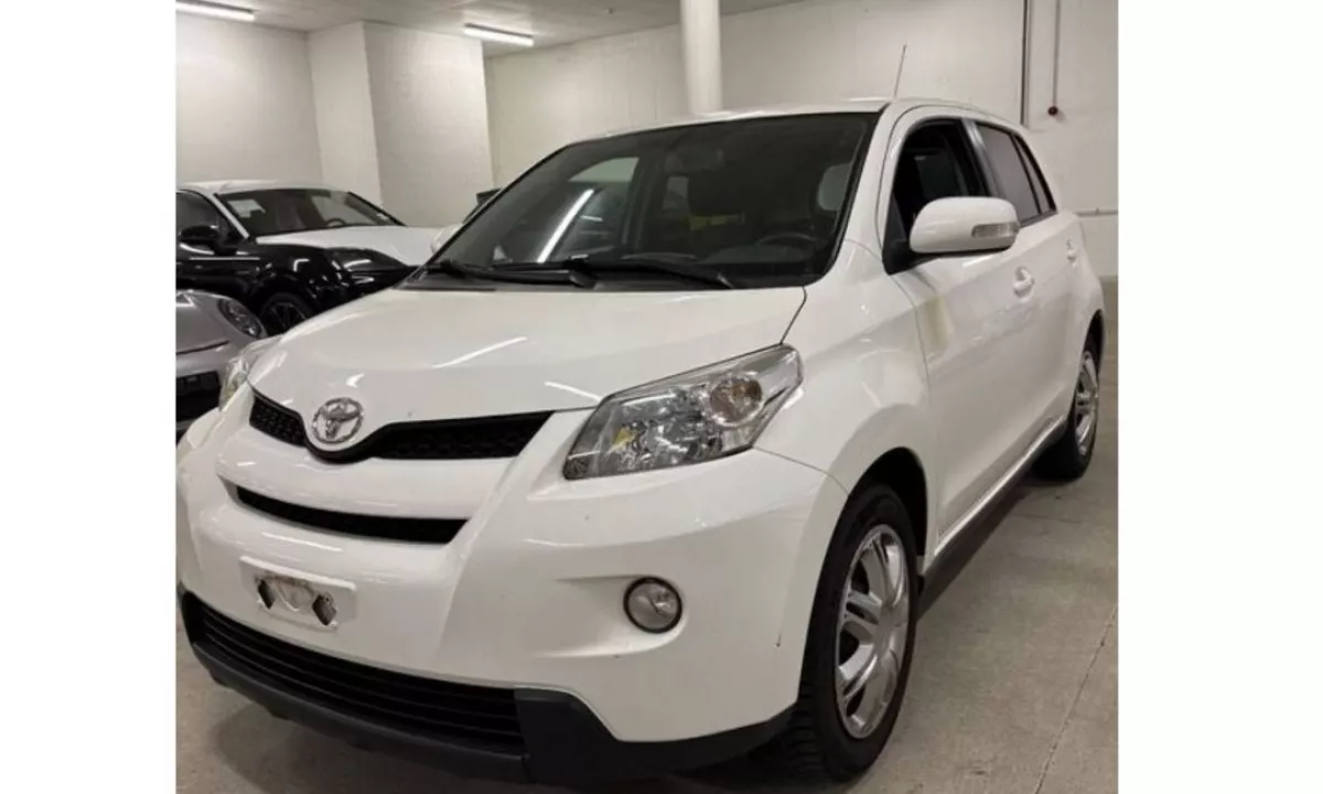 Auto in Vendita a Tirana, Toyota, 2011 Diesel,Kambio Manual Pagamento 6,500  Euro.