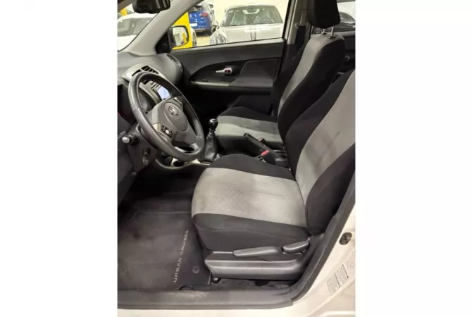 Auto in Vendita a Tirana - 6,500 Euro