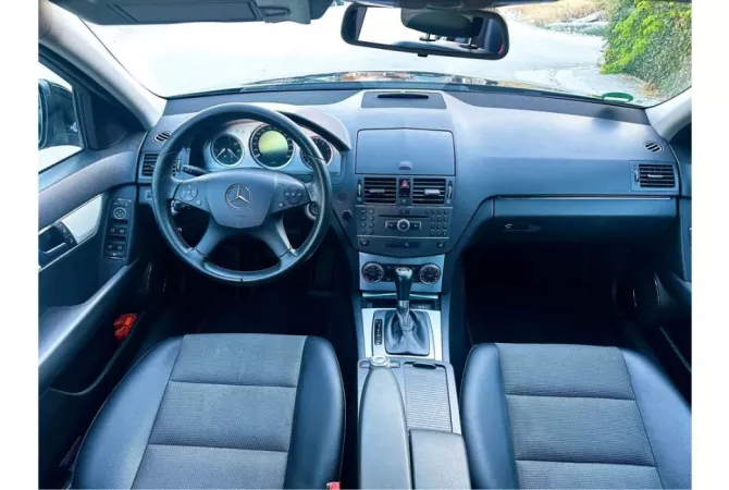 Auto in Vendita a Durazzo - 6,000 Euro