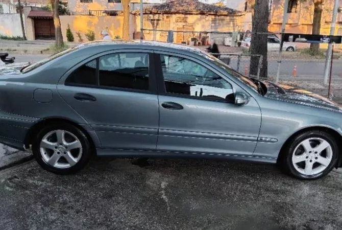 Auto in Vendita a Tirana - 4,500 Euro