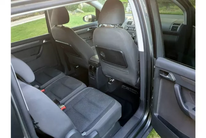 Auto in Vendita a Tirana, Volkswagen, 2011 Diesel,Kambio Automatik Pagamento 7,000  Euro.