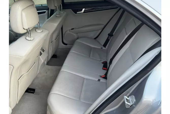 Auto in Vendita a Tirana - 9,500 Euro