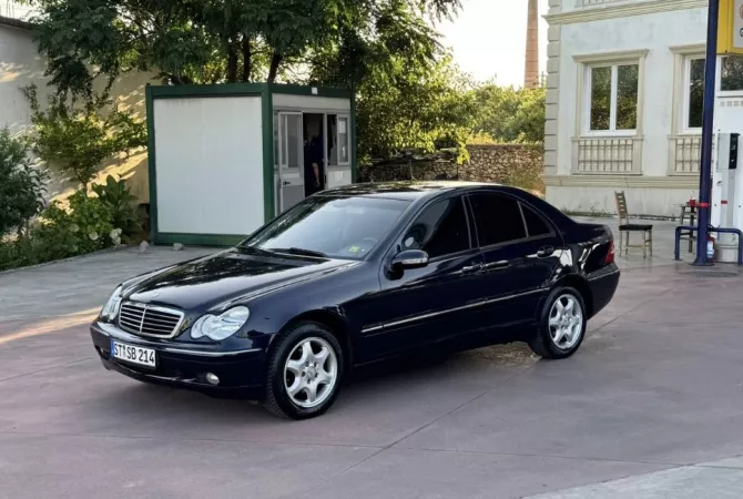 Auto in Vendita a Tirana - 4,900 Euro