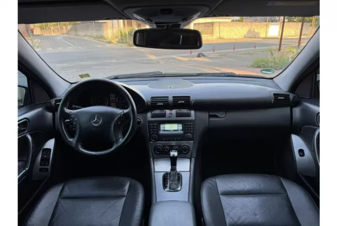 Auto in Vendita a Tirana - 4,900 Euro