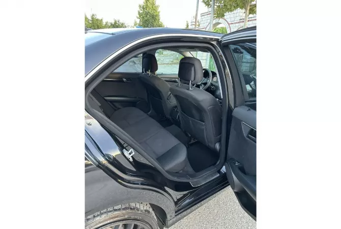 Auto in Vendita a Tirana, Mercedes-Benz, 2007 gasoline-gas,Kambio Automatik Pagamento 670,000  Leke.