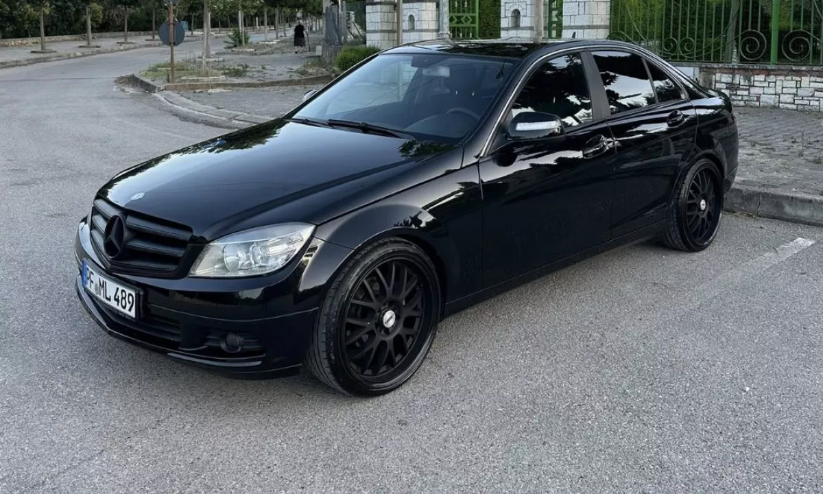 Auto in Vendita a Tirana, Mercedes-Benz, 2007 gasoline-gas,Kambio Automatik Pagamento 670,000  Leke.