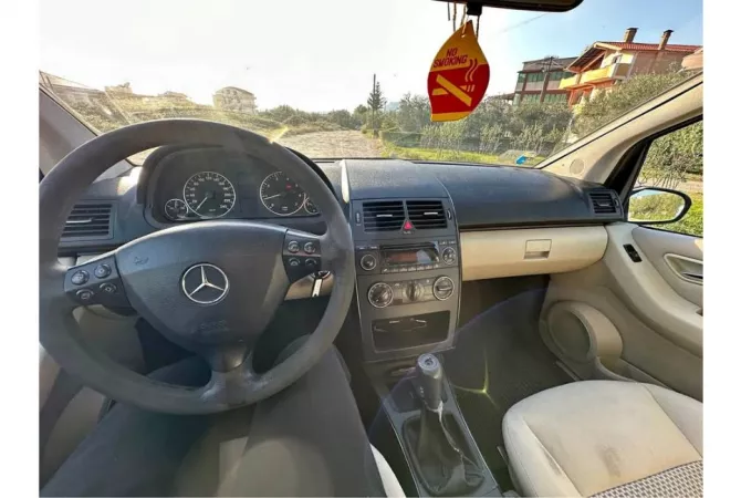 Auto in Vendita a Tirana - 2,400 Euro