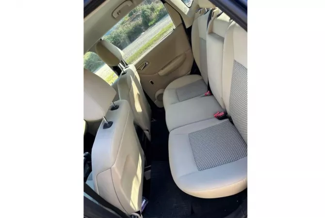 Auto in Vendita a Tirana - 2,400 Euro