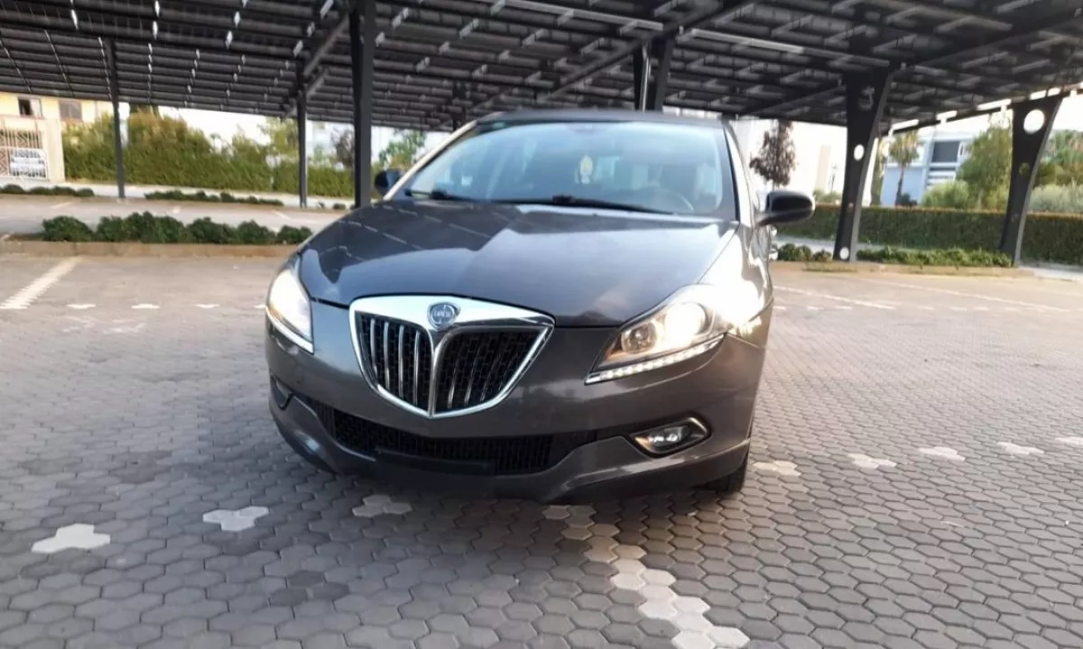 Auto in Vendita a Tirana, Lancia, 2005 Diesel,Kambio Automatik Pagamento 3,600  Euro.