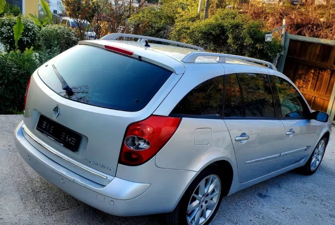 Auto in Vendita a Tirana - 2,400 Euro