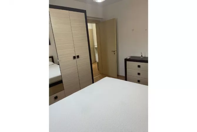 Shtepi ne shitje Apartament ne Tirane, 1+1, Mobilimi E mobiluar, Pagesa 155,000  Euro.
