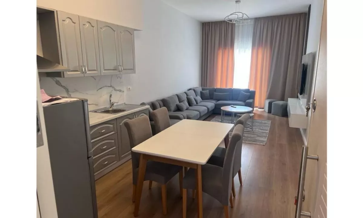 Shtepi me qera Apartament ne Tirane, 2+1, Mobilimi E mobiluar, Pagesa 45,000  Leke.