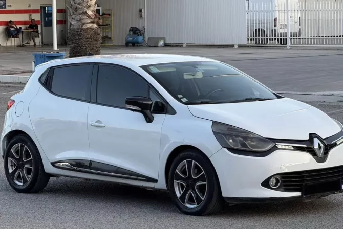 Cars for sale in Tirana, Renault, 2014 Diesel,Kambio Manual Payment 4,599  Euro.