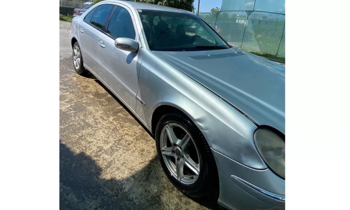 Auto in Vendita a Tirana, Mercedes-Benz, 2004 Diesel,Kambio Automatik Pagamento 2,000  Euro.