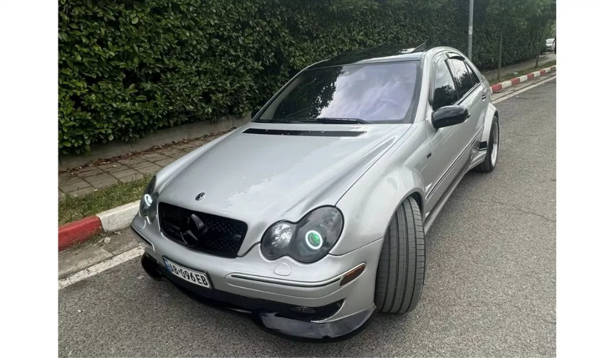 Auto in Vendita a Tirana, Mercedes-Benz, 2007 gasoline-gas,Kambio Automatik Pagamento 7,000  Euro.