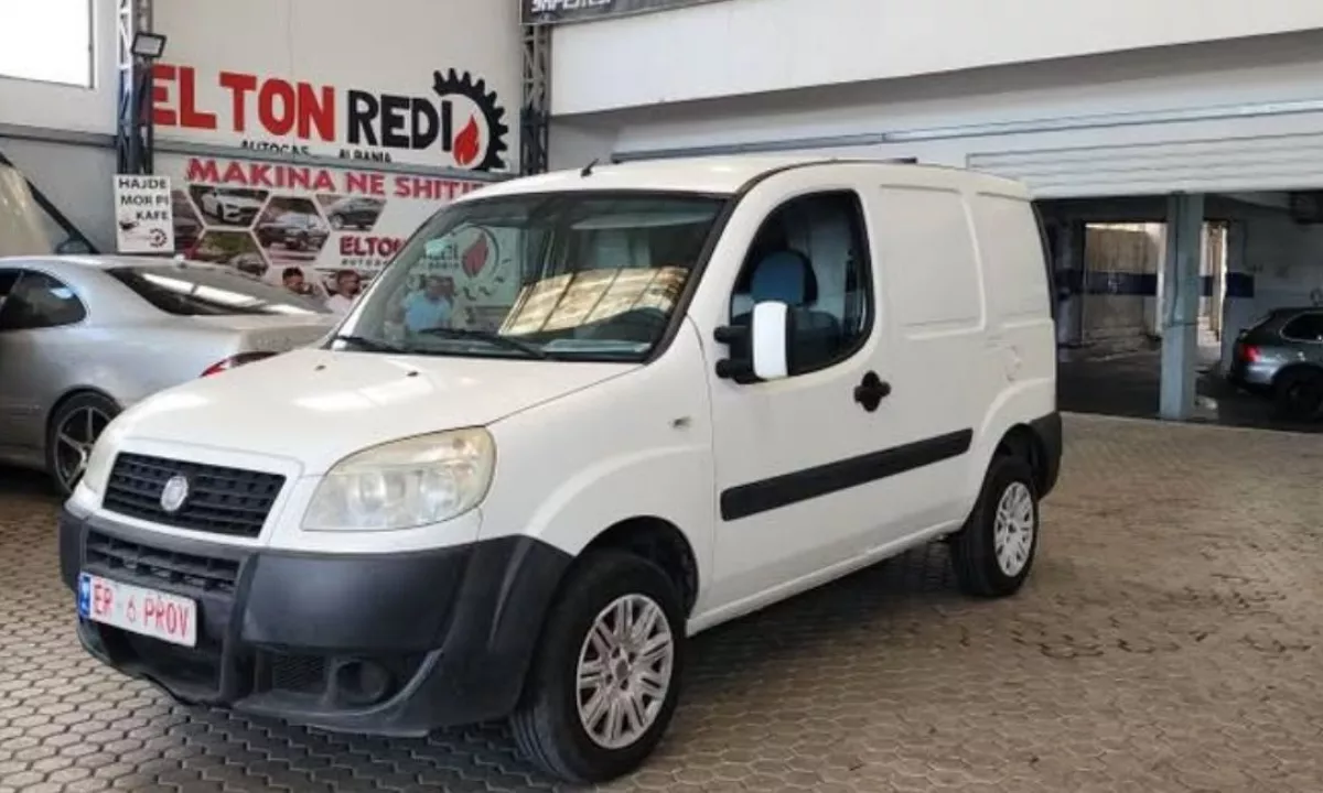 Auto in Vendita a Tirana, Fiat, 2011 gasoline-gas,Kambio Manual Pagamento 4,999  Euro.