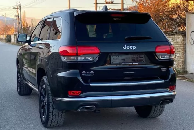 Auto in Vendita a Tirana - 15,999 Euro