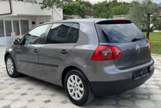 Auto in Vendita a Tirana - 4,000 Euro