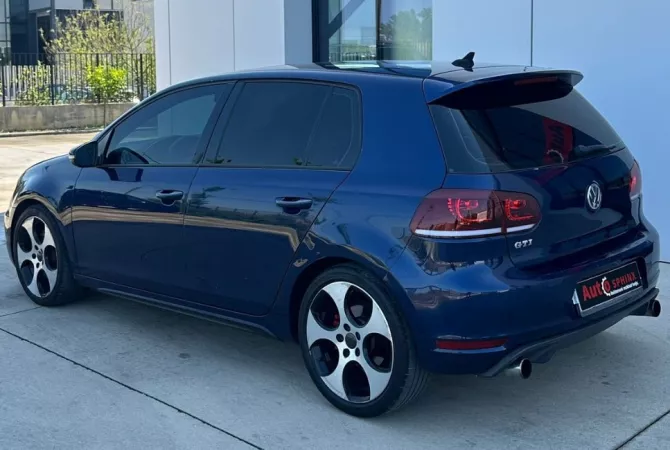 Auto in Vendita a Tirana - 6,800 Euro