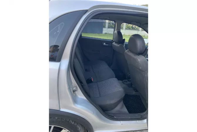 Auto in Vendita a Tirana, Opel, 2003 Benzine,Kambio Automatik Pagamento 3,800  Euro.