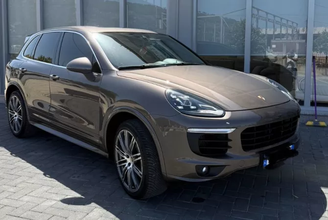 Auto in Vendita a Tirana - 41,000 Euro