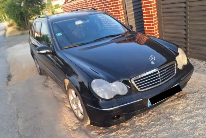 Auto in Vendita a Koriza - 2,800 Euro