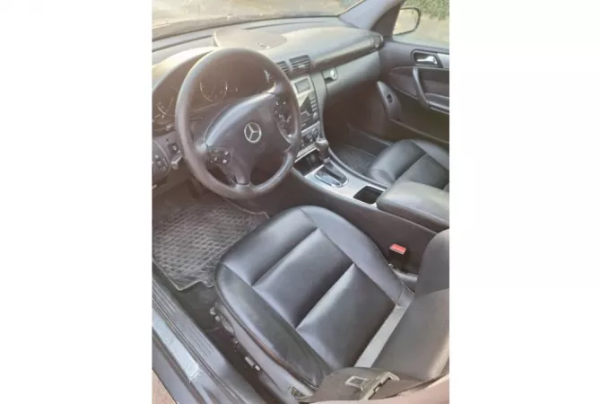 Auto in Vendita a Koriza - 2,800 Euro