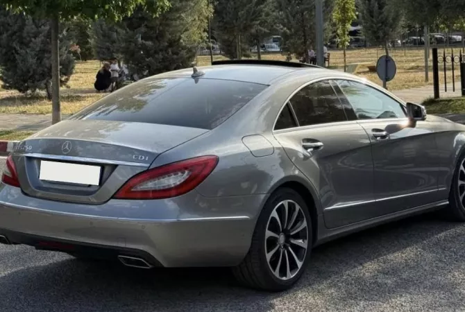 Auto in Vendita a Tirana - 13,000 Euro