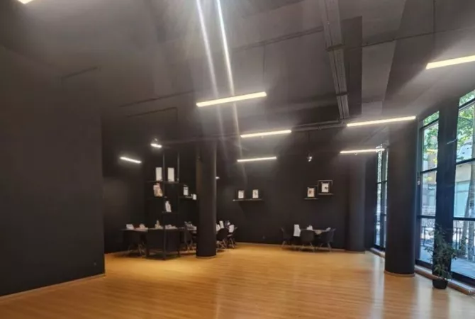 Business Property for Rent 3+1 in Tirana - 2,500 Euro