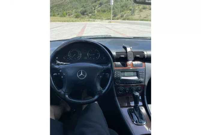 Auto in Vendita a Fier, Mercedes-Benz, 2007 Diesel,Kambio Automatik Pagamento 420,000  Leke.