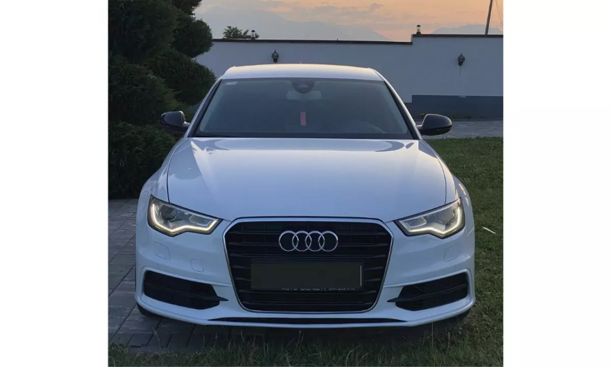 Auto in Vendita a Tirana, Audi, 2014 Diesel,Kambio Automatik Pagamento 14,500  Euro.