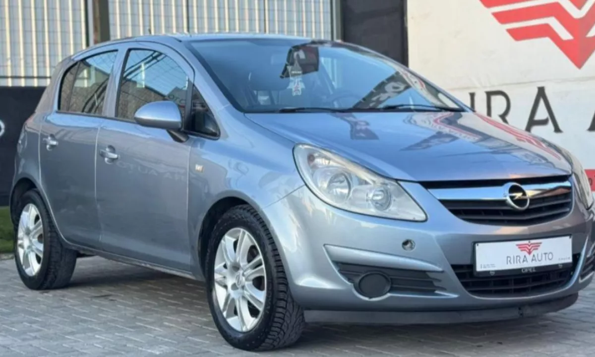 Auto in Vendita a Tirana, Opel, 2008 Diesel,Kambio Manual Pagamento 2,800  Euro.