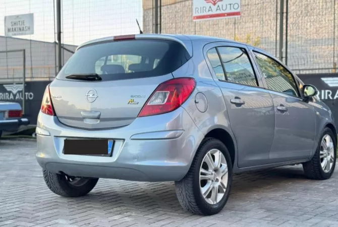 Auto in Vendita a Tirana - 2,800 Euro