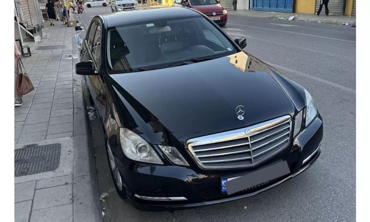 Auto in Vendita a Tirana, Mercedes-Benz, 2012 Diesel,Kambio Automatik Pagamento 12,000  Euro.