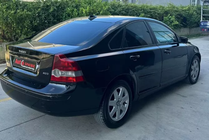 Auto in Vendita a Tirana - 3,200 Euro