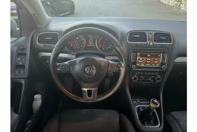 Auto in Vendita a Tirana - 400,000 Leke