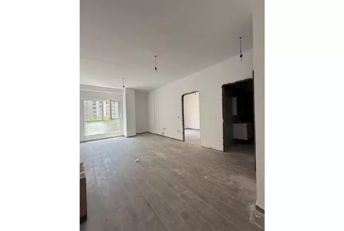 Business Property for Rent 3+1 in Tirana - 450 Euro