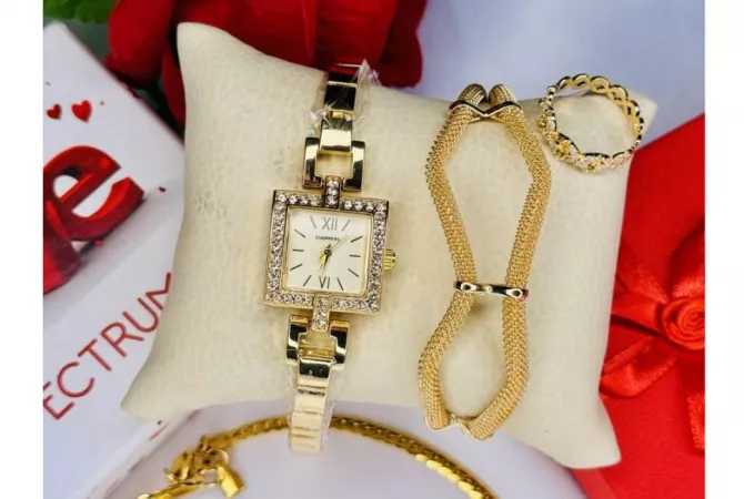 Veshje dhe Aksesor per te Rritur ne Tirane - 30 Euro