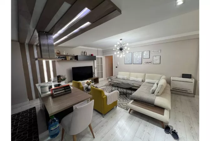 Shitet Super Apartament 2+1 me 2 Tualete